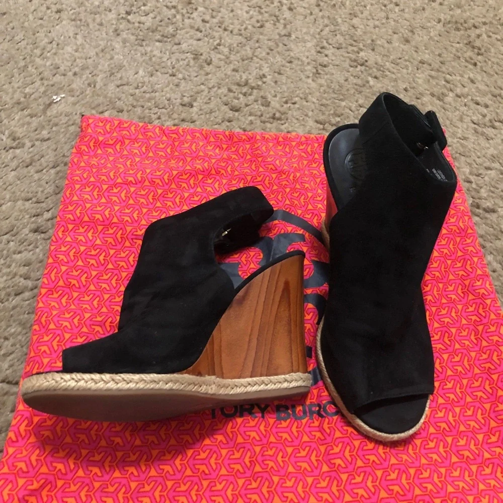 Tory Burch Black Suede Peep-Toe Wedge Sandals with Wood-Tone Heel Size 7